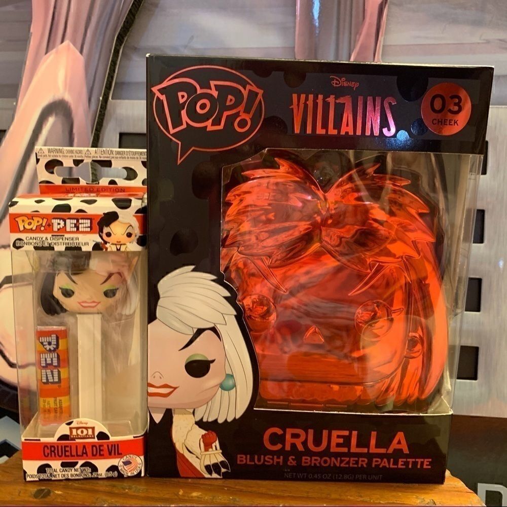 Funko X Disney  Cruella Blush, Bronzer Palette Pez
